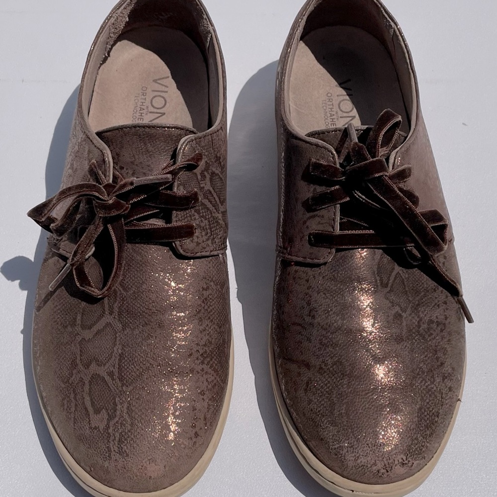 Vionic Palermo Active Lace Up - Bronze Snake size 6.5